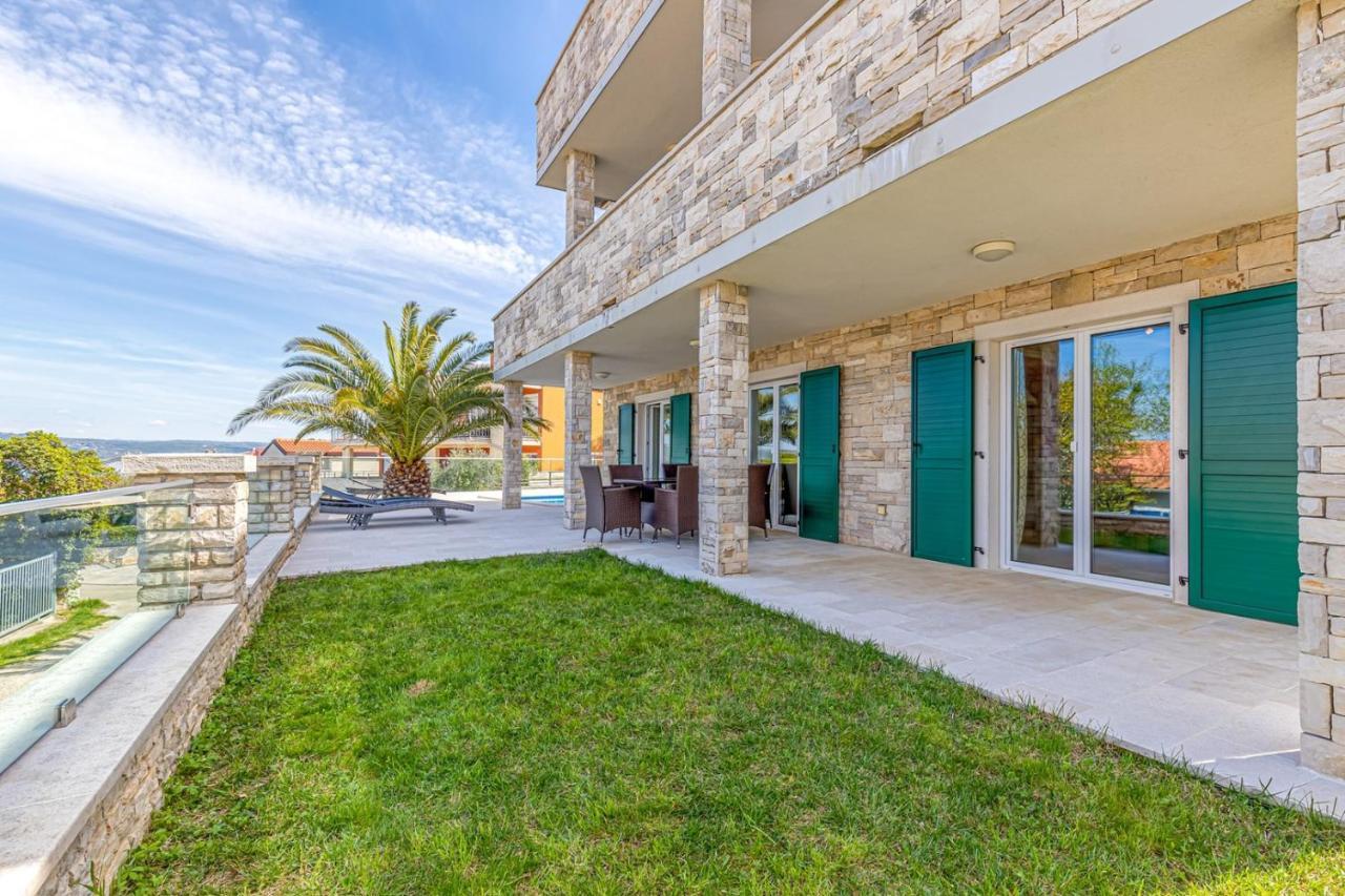 Villa Milena With Pool And Sea View Црвени-Врх Экстерьер фото