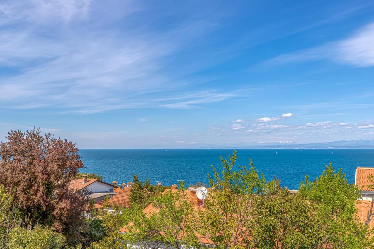 Villa Milena With Pool And Sea View Црвени-Врх Экстерьер фото