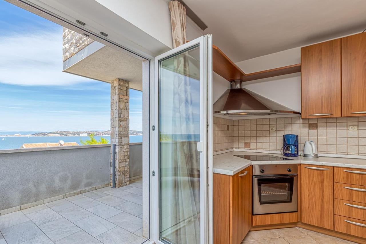 Villa Milena With Pool And Sea View Црвени-Врх Экстерьер фото